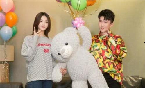 娱乐圈吃瓜素材背景图片,揭秘吃瓜素材背后的真相